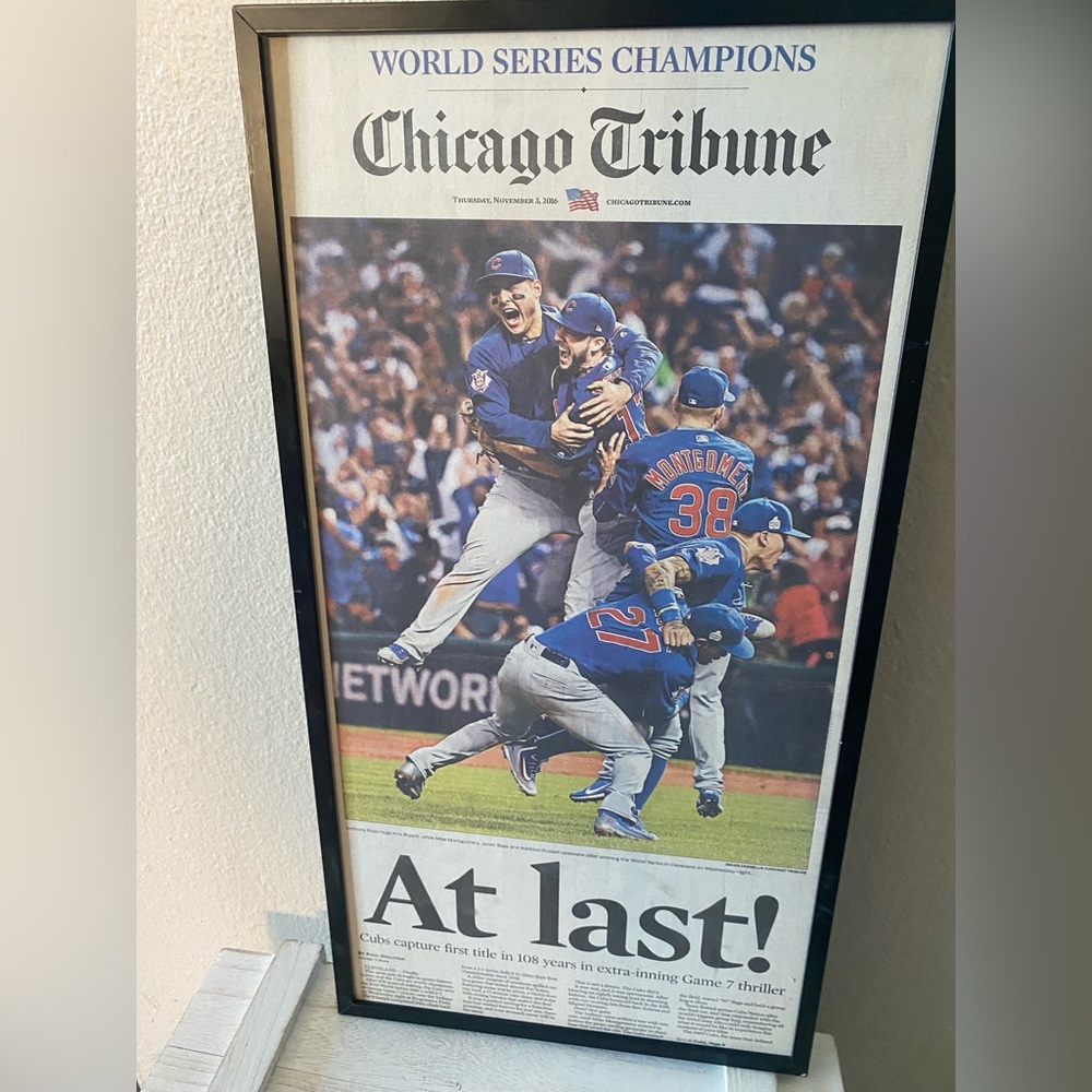 Chicago Tribune !Original newspaper with the news framed without glass